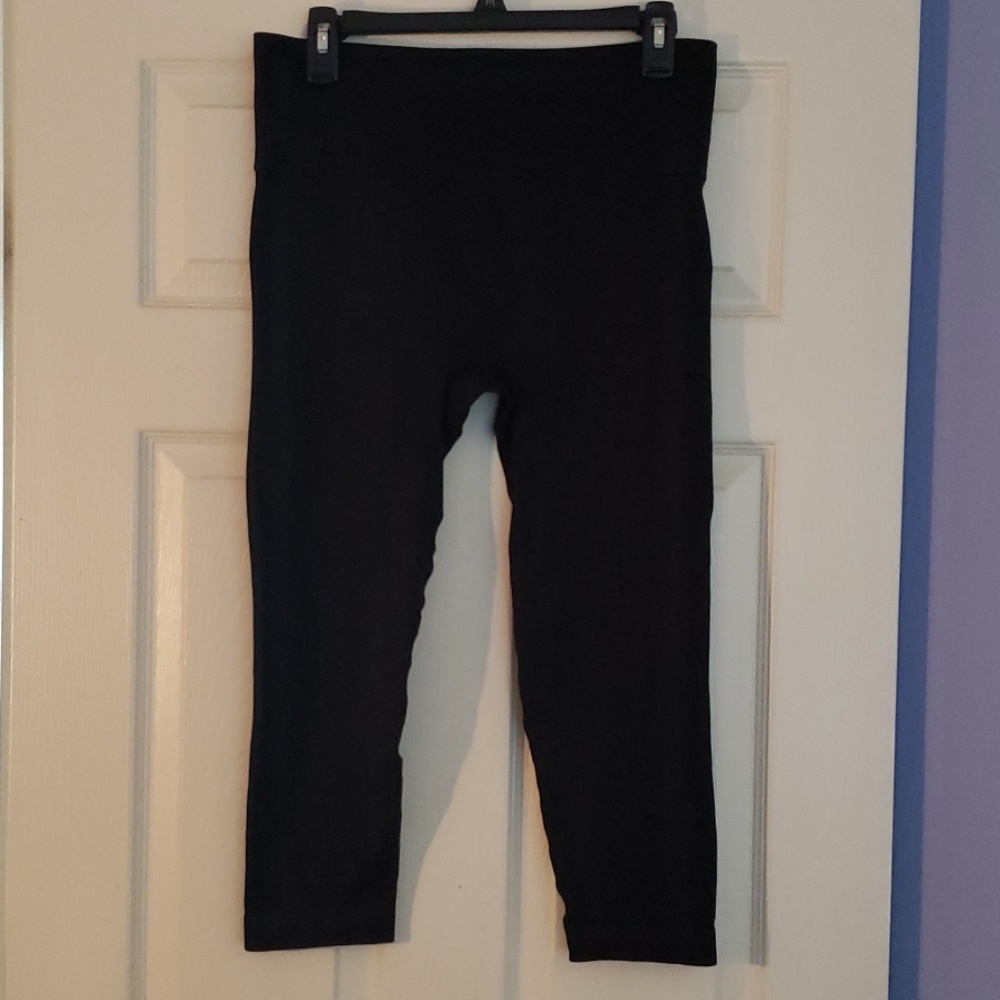 Seamless crop legging